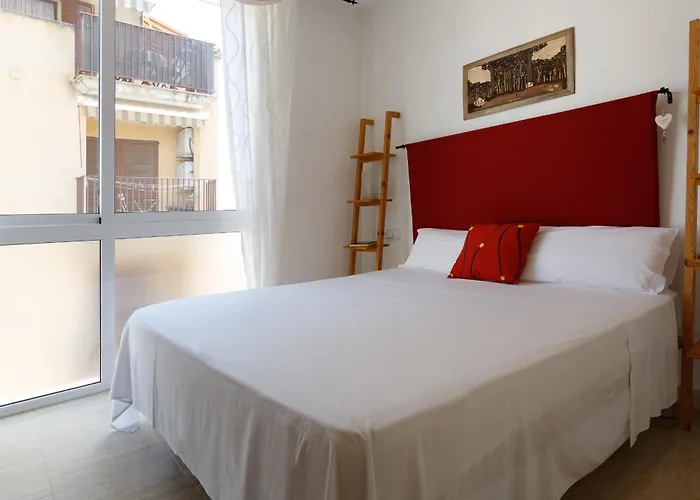 Villa Lets Holidays Big Terrace House With Parking *