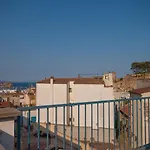 Lets Holidays Big Terrace House With Parking Willa