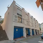 Lets Holidays Big Terrace House With Parking *