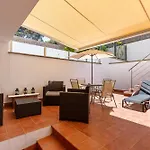 Lets Holidays Big Terrace House With Parking Willa