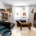 Lets Holidays Big Terrace House With Parking Willa