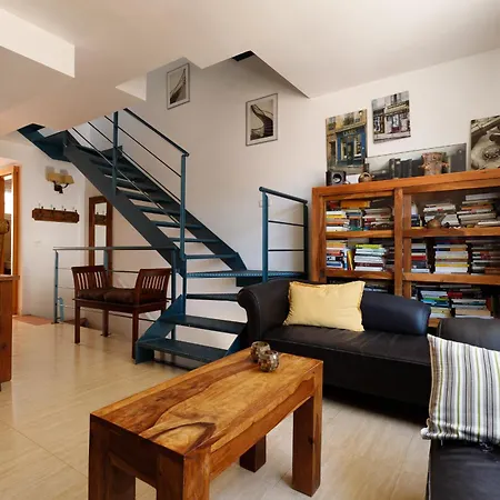 Lets Holidays Big Terrace House With Parking 또사데마르