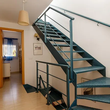 Lets Holidays Big Terrace House With Parking Тосса-де-Мар