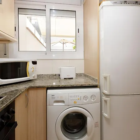 Lets Holidays Big Terrace House With Parking Тосса-де-Мар