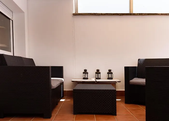 Lets Holidays Big Terrace House With Parking 빌라 또사데마르