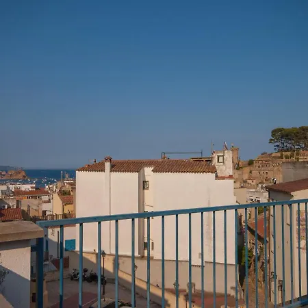 Lets Holidays Big Terrace House With Parking فيلة