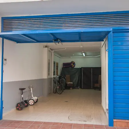 Lets Holidays Big Terrace House With Parking فيلة *