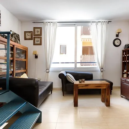 Lets Holidays Big Terrace House With Parking فيلة