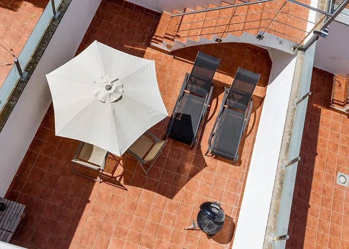 Lets Holidays Big Terrace House With Parking *